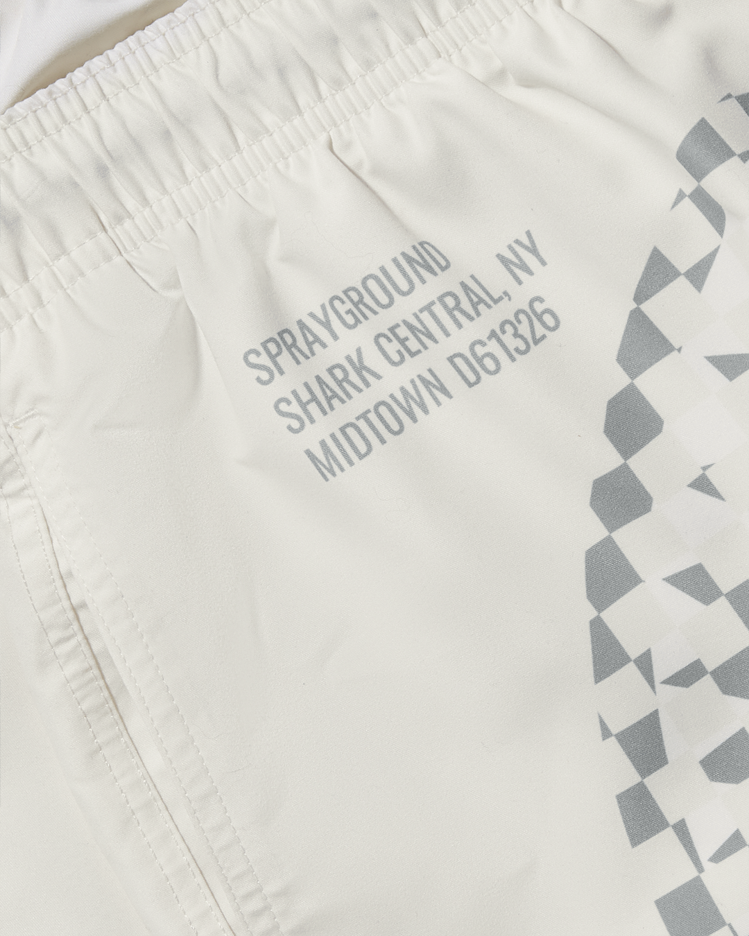 SHARK CENTRAL DYNAMIC SWIM SHORTS
